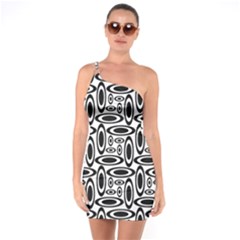 Ellipse One Soulder Bodycon Dress by nateshop