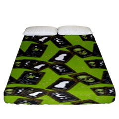 Cats And Skulls - Modern Halloween  Fitted Sheet (king Size) by ConteMonfrey