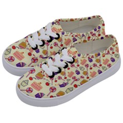 Cupcake Pattern Lollipop Kids  Classic Low Top Sneakers by Ravend