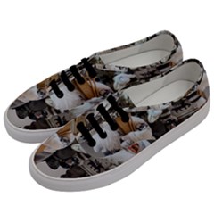 Santa Claus Men s Classic Low Top Sneakers by artworkshop