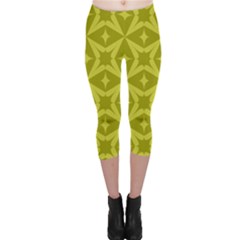 Seamless-pattern Capri Leggings  by nateshop