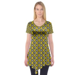 Abstract Beehive Yellow  Short Sleeve Tunic  by ConteMonfrey