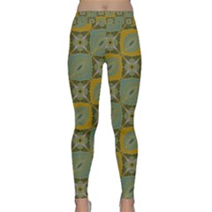 Batik-tradisional-01 Classic Yoga Leggings by nateshop