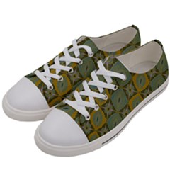 Batik-tradisional-01 Women s Low Top Canvas Sneakers by nateshop