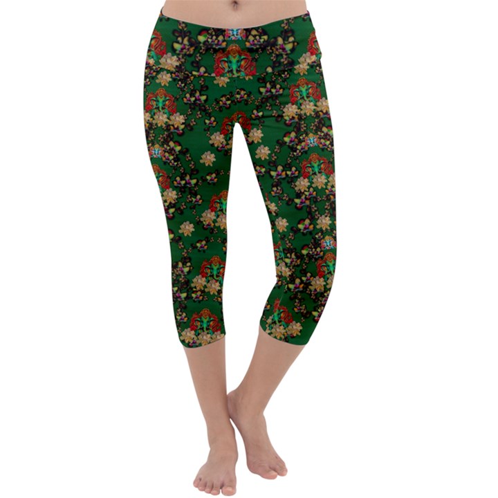 Ganesh Elephant Art With Waterlilies Capri Yoga Leggings