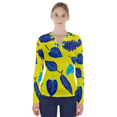 Sheets Pattern Picture Detail V-neck Long Sleeve Top by Ravend