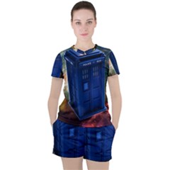 The Police Box Tardis Time Travel Device Used Doctor Who Women s Tee And Shorts Set