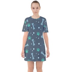 Bons-foot-prints-pattern-background Sixties Short Sleeve Mini Dress