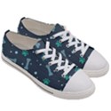 Bons-foot-prints-pattern-background Men s Low Top Canvas Sneakers View3