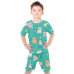 Seamless-pattern-cute-cat-cartoon-with-hand-drawn-style Kids  Tee And Shorts Set