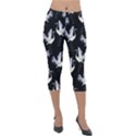 Crane-pattern Lightweight Velour Capri Leggings  View1