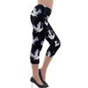 Crane-pattern Lightweight Velour Capri Leggings  View4