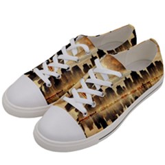 Manhattan Skyline Sunset Nyc Men s Low Top Canvas Sneakers