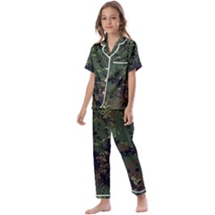 Military-background-grunge-style Kids  Satin Short Sleeve Pajamas Set by Wegoenart