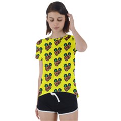 Yellow Background Pineapples Short Sleeve Foldover Tee by ConteMonfrey