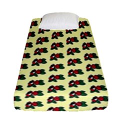 Guarana Fruit Small Fitted Sheet (single Size) by ConteMonfrey