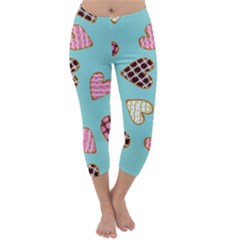 Seamless-pattern-with-heart-shaped-cookies-with-sugar-icing Capri Winter Leggings  by Wegoenart