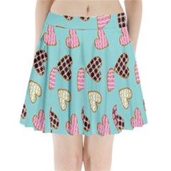 Seamless-pattern-with-heart-shaped-cookies-with-sugar-icing Pleated Mini Skirt by Wegoenart