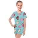 Seamless-pattern-with-heart-shaped-cookies-with-sugar-icing Kids  Mesh Tee and Shorts Set View1