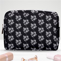 Sign Of Spring Leaves Make Up Pouch (medium) by ConteMonfrey