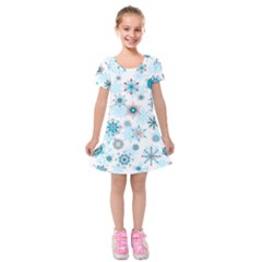 Beautifule Snowflake Decorative Pattern Seamless Kids  Short Sleeve Velvet Dress