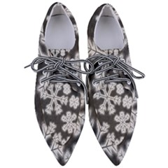 Snowflakes And Star Patterns Grey Frost Pointed Oxford Shoes by artworkshop