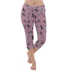 Insects pattern Lightweight Velour Capri Yoga Leggings