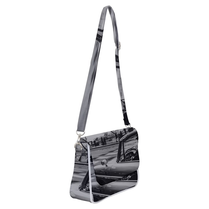 Convertible Classic Car At Paris Street Shoulder Bag with Back Zipper