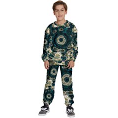 Fractal Glowing Kaleidoscope Wallpaper Art Design Kids  Sweatshirt Set