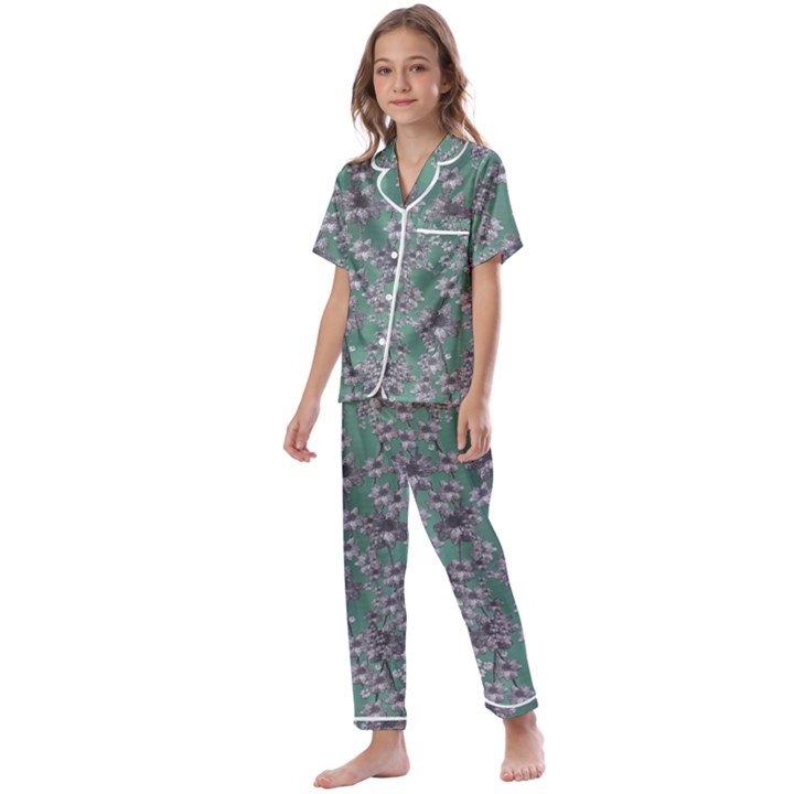 Forest Of Silver Pagoda Vines Kids  Satin Short Sleeve Pajamas Set