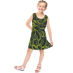 Green-abstract-stippled-repetitive-fashion-seamless-pattern Kids  Tunic Dress by Pakemis