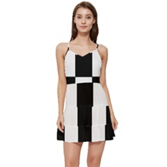 Grid-domino-bank-and-black Short Frill Dress by BangZart