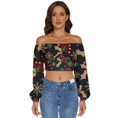 Christmas Pattern With Snowflakes Berries Long Sleeve Crinkled Weave Crop Top by Uceng