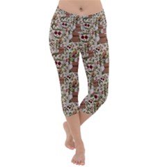 Pattern  Lightweight Velour Capri Yoga Leggings