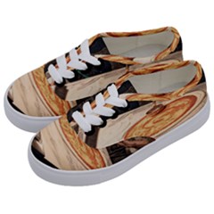 Let`s Make Pizza Kids  Classic Low Top Sneakers by ConteMonfrey