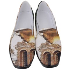 Juliet`s Windows   Women s Classic Loafer Heels by ConteMonfrey