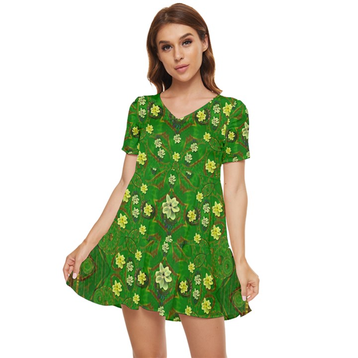 Lotus Bloom In Gold And A Green Peaceful Surrounding Environment Tiered Short Sleeve Babydoll Dress