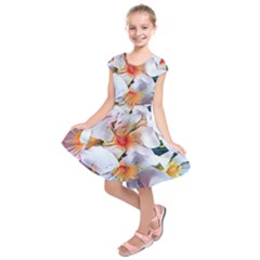 Daisy Painting  Kids  Short Sleeve Dress by StarvingArtisan