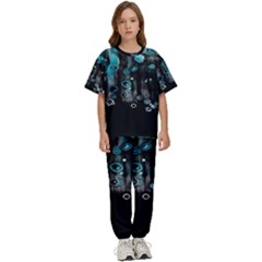 Falling Down Pattern Kids  Tee And Pants Sports Set by artworkshop