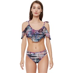 Splattered Paint On Wall Ruffle Edge Tie Up Bikini Set	