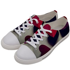 Valentine Day Heart 3d Men s Low Top Canvas Sneakers by artworkshop