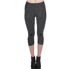 Black Wall Texture Capri Leggings 