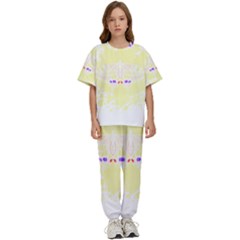 Butterfly Art T- Shirtbutterfly T- Shirt (4) Kids  Tee And Pants Sports Set