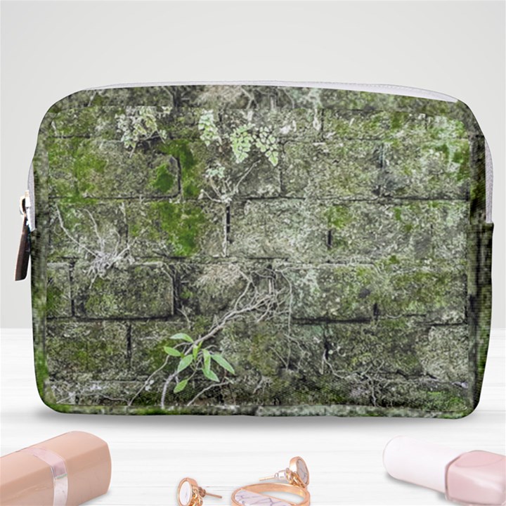 Old Stone Exterior Wall With Moss Make Up Pouch (Medium)