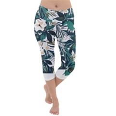 Hawaii T- Shirt Hawaii Christmas Flower Trend T- Shirt Lightweight Velour Capri Yoga Leggings by maxcute