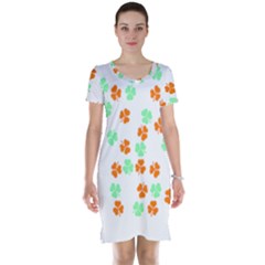 Irish T- Shirt Shamrock Pattern In Green White Orange T- Shirt Short Sleeve Nightdress by maxcute