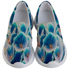 Hydrangeas-blossom-bloom-blue Kids Lightweight Slip Ons by Ravend