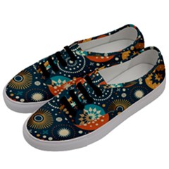 Abstract Pattern Men s Classic Low Top Sneakers