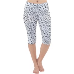 Winking Emoticon Sketchy Drawing Motif Random Pattern Lightweight Velour Cropped Yoga Leggings