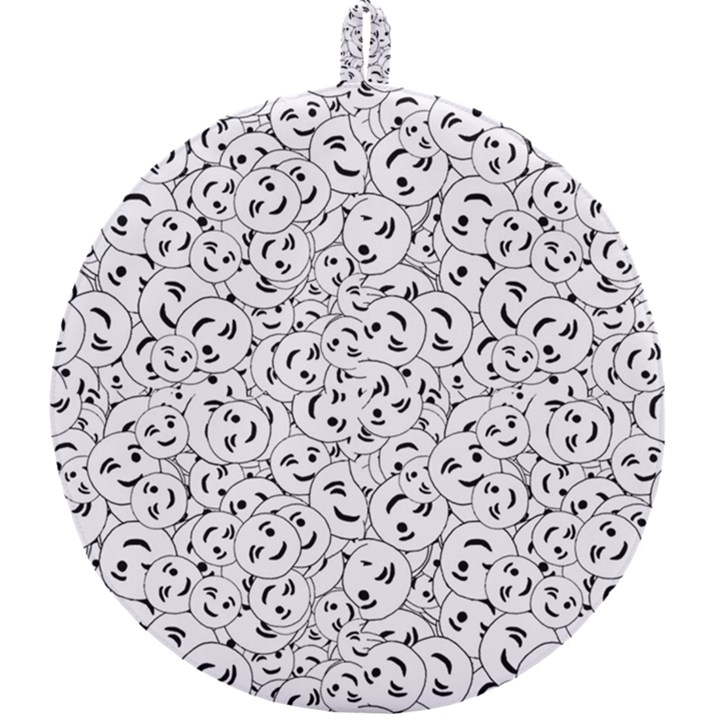 Winking Emoticon Sketchy Drawing Motif Random Pattern Round Trivet